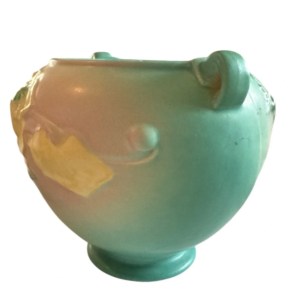 Roseville Pottery beautiful vintage